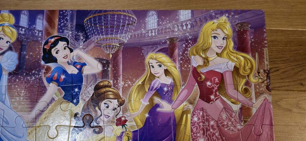 Puzzle księżniczki Disney maxi 60 elementow 70x50cm duże