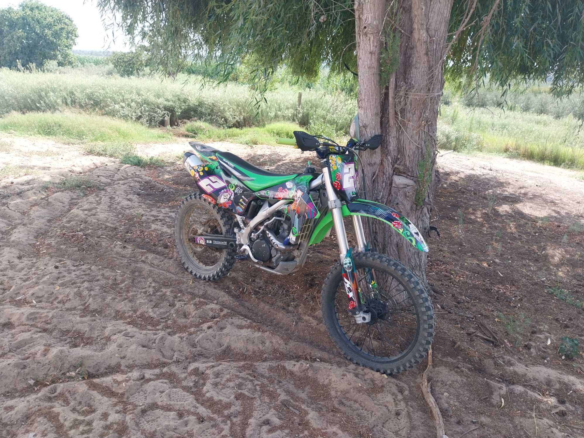 Troco kx 250f por mota a 2t ou vendo