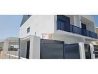 Moradia GeminadaT3 com Telheiro. QUINTA DO CONDE