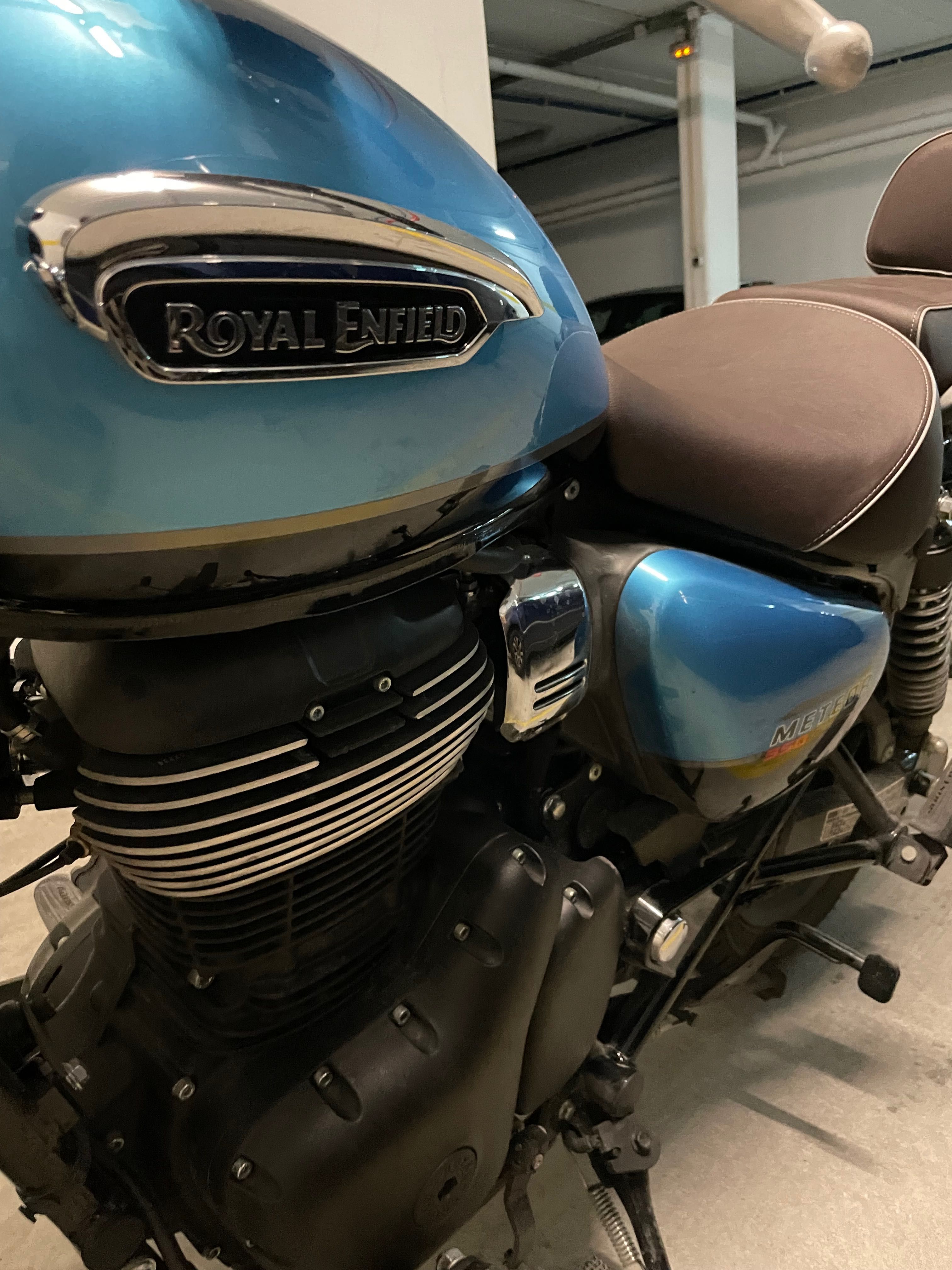 Royal Enfield Meteor 350 Supernova Blue