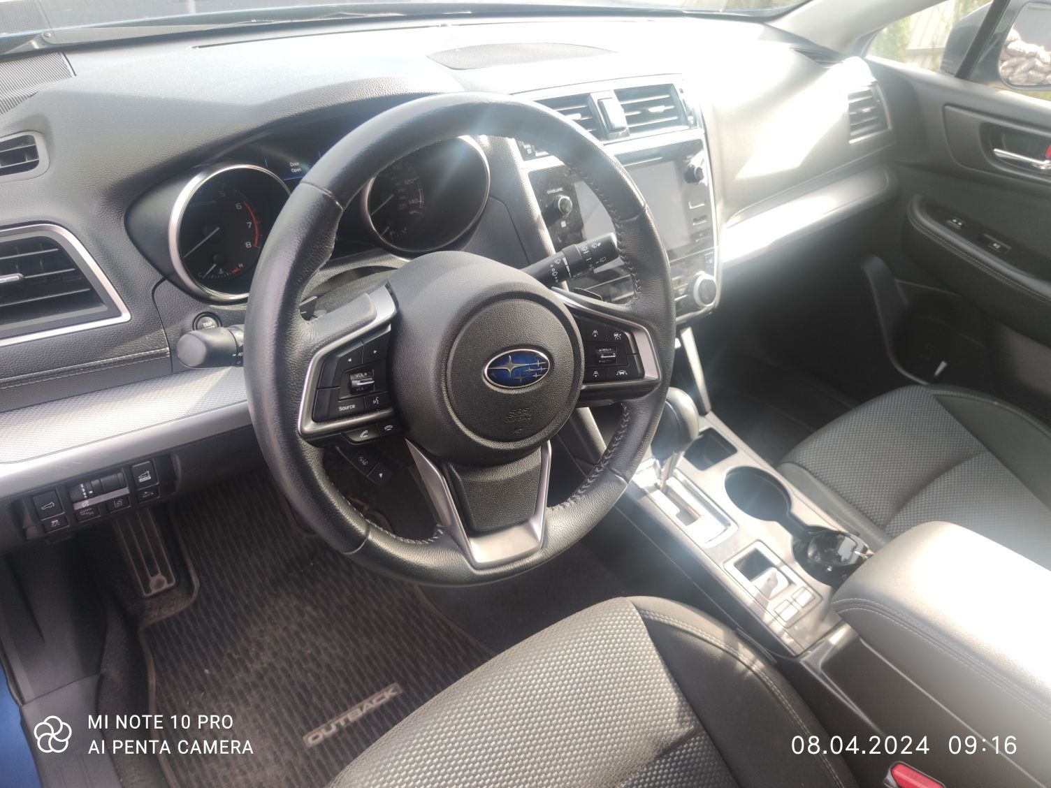 Subaru Outback premium 2019 2.5 4*4  бензин