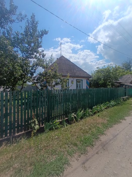 Продається будинок в селі Березняки місто Сміла.