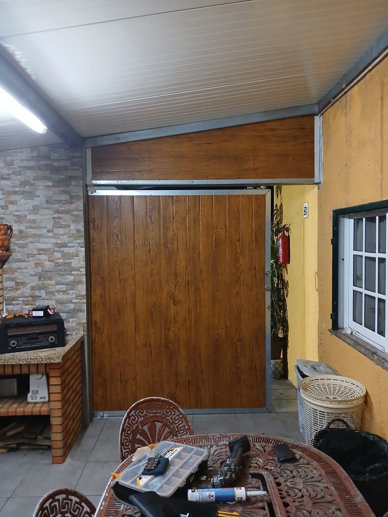 Serralheiro ao serviço