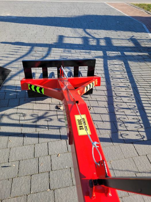 Ładowacz/ TUR na tylni zaczep ciągnika/ łyżka do ziemi/ Widły obornik