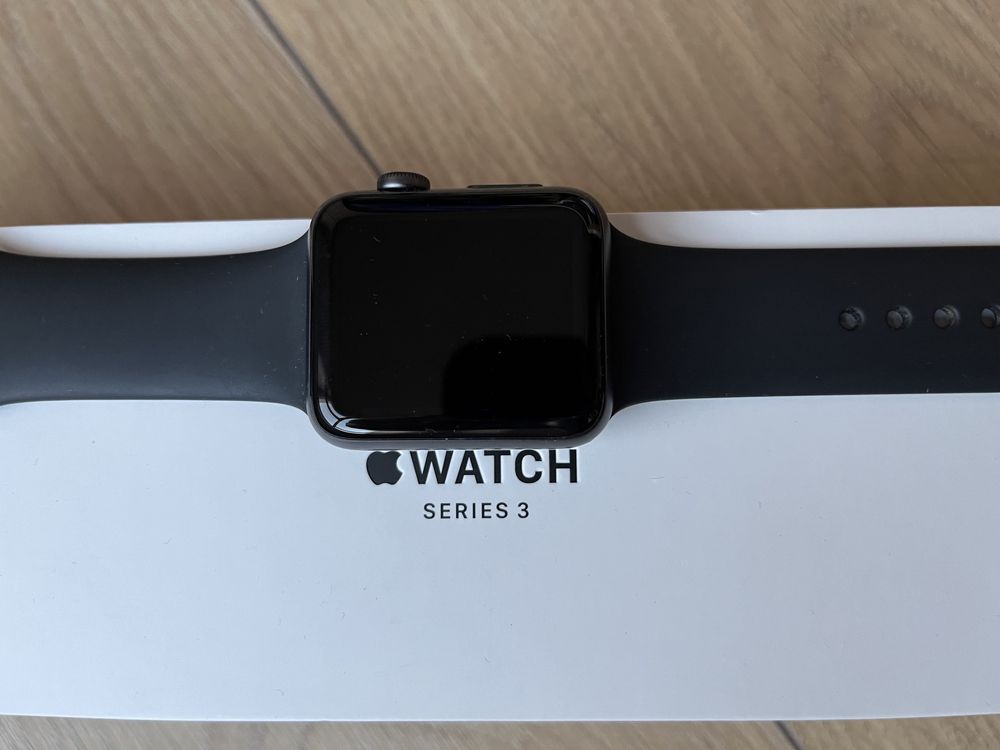 Idealny Apple Watch serii 3 42 mm GPS