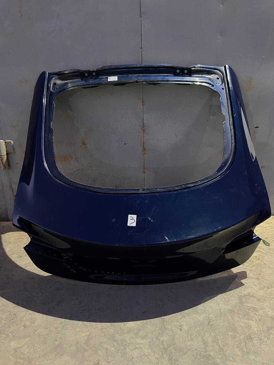 Tesla Model S Крышка Багажника "3"