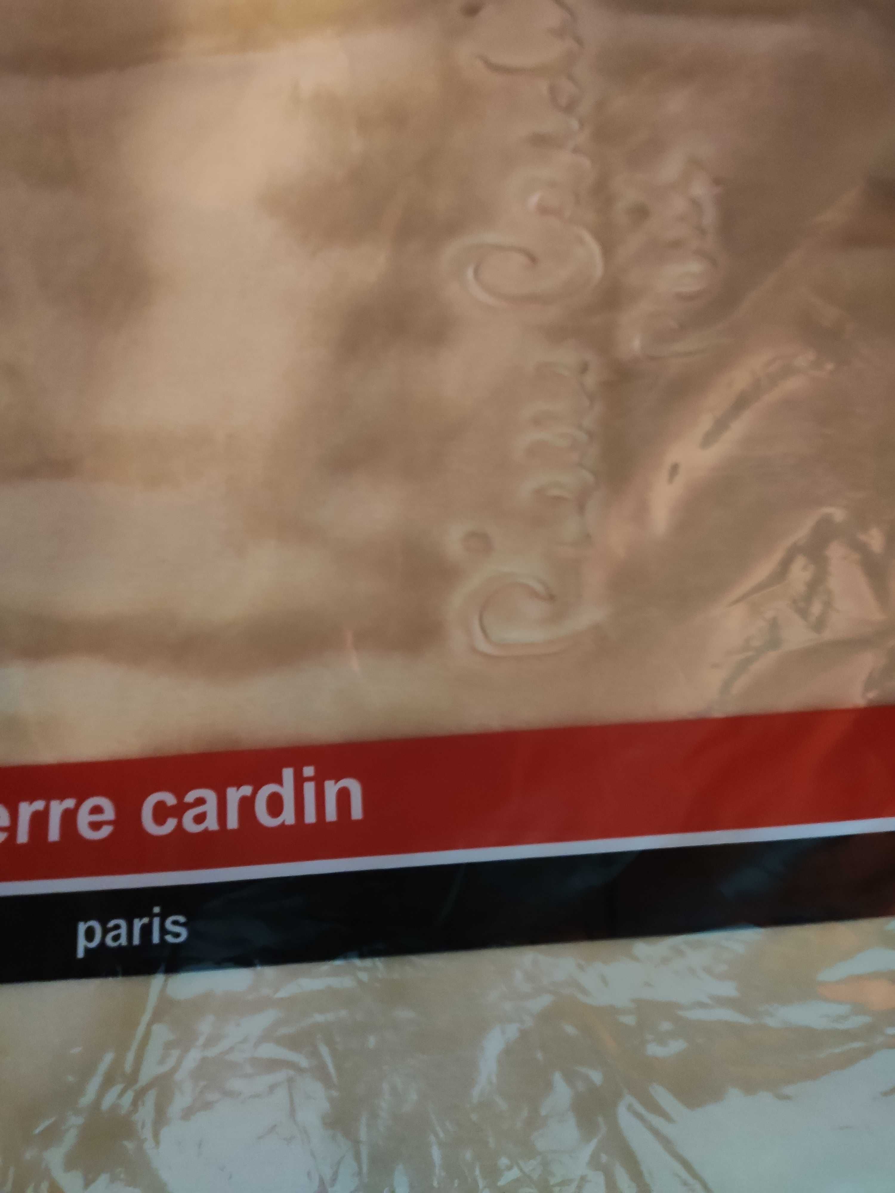 Cobertores Pierre Cardin