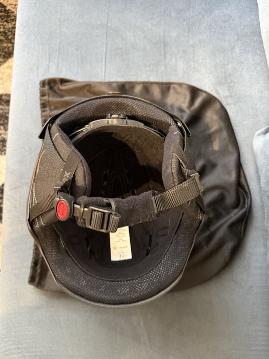 Kask Zimowy Narciarski Snowboardowy Uvex