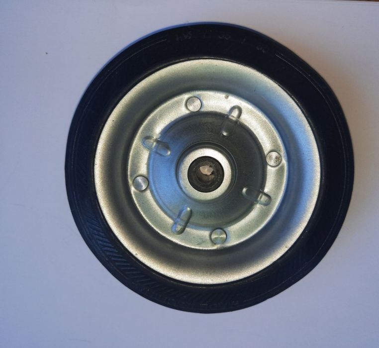 Колесо для тележки с сумкой