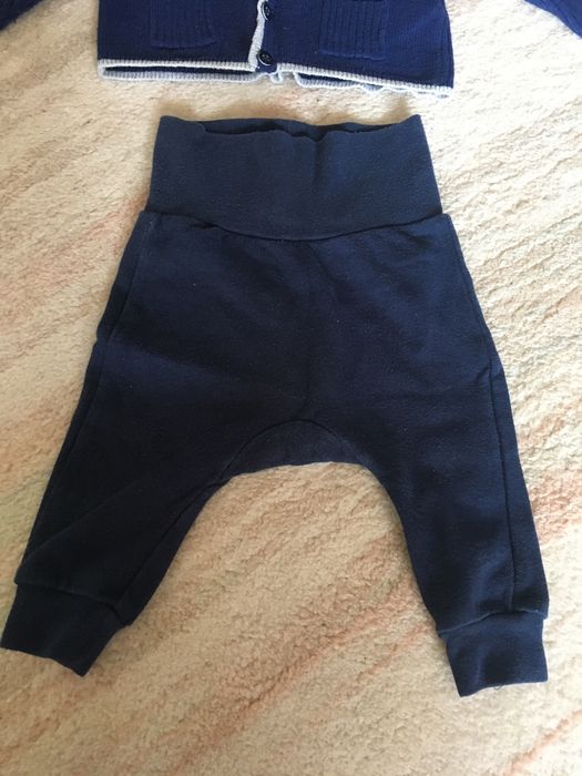 Komplet Sweter spodnie dla chłopca granatowy 62 68 ubranko na chrzest