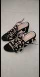 Sapatos de salto alto