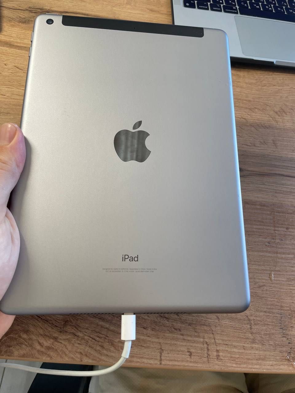 iPad 6 2018 32 gb WIFi+LTE/3G Black  в ідеалі на подарунок, 95%
