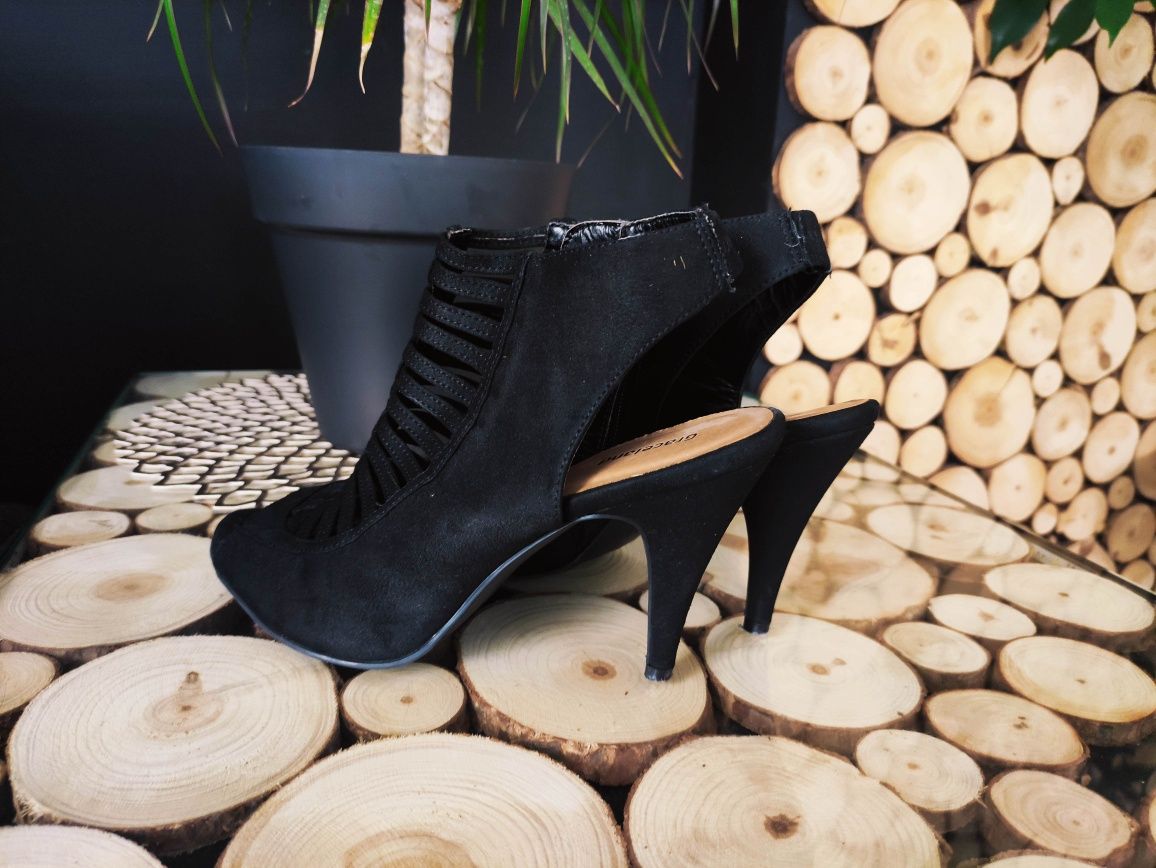 Stylowe botki buty 39 Graceland Deichmann zamsz paski szpilki czarne