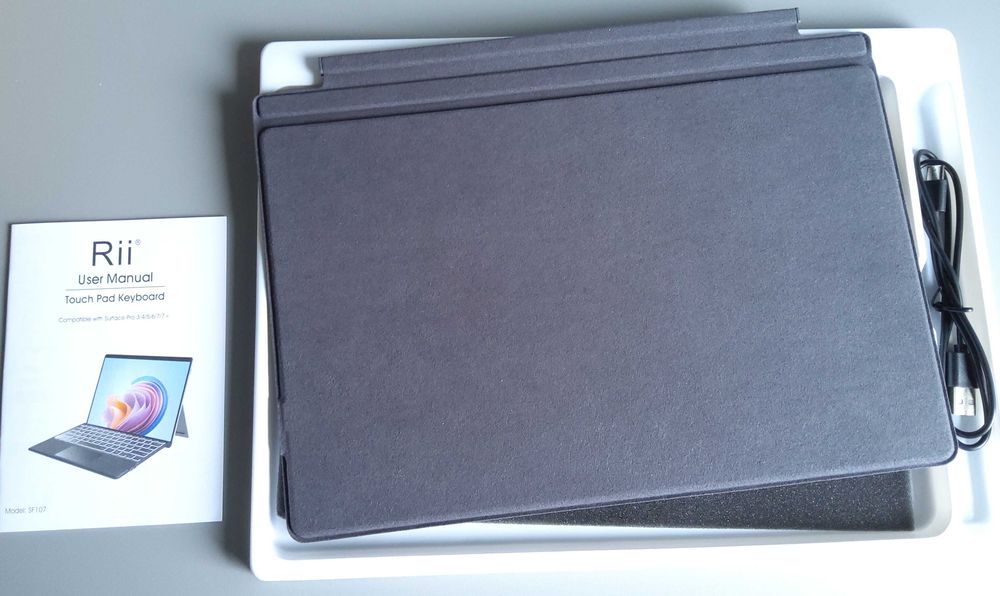 MoKo Klawiatura hiszpańska kompatybilna z Microsoft Surface Pro 7 Plus