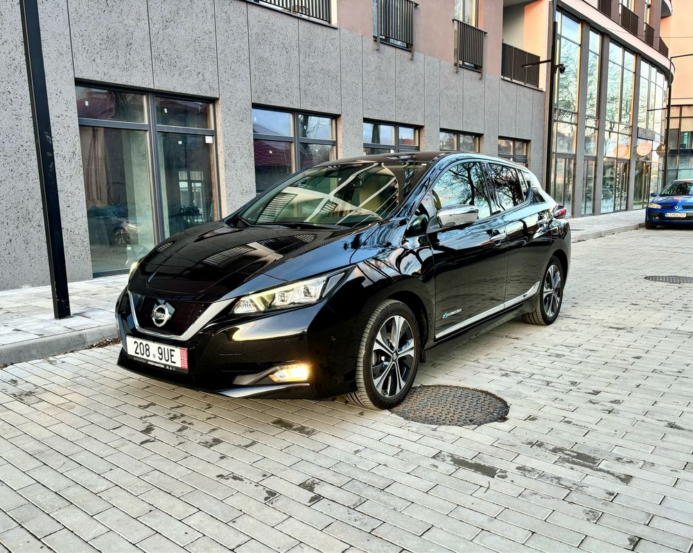 Nissan Leaf Tekna 40 kB