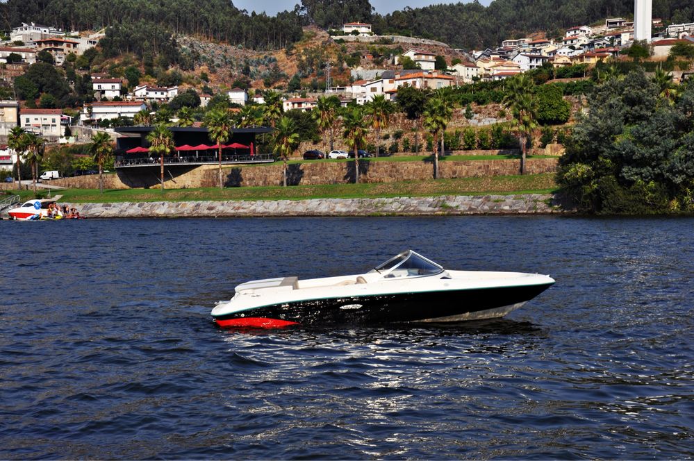 Barco Sea Ray c/ Novo