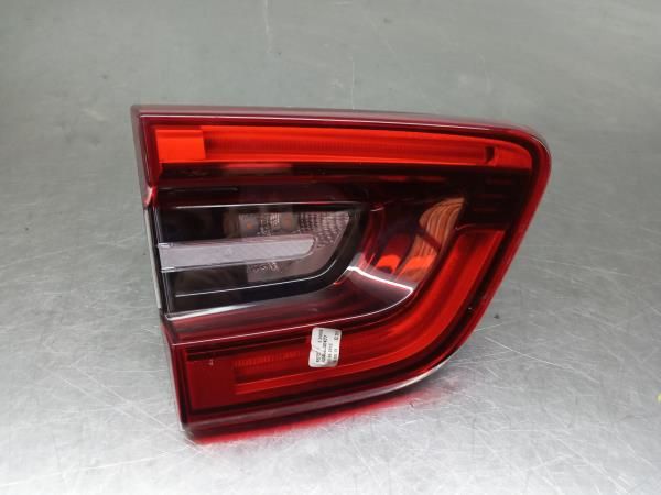 Farolim da mala esquerdo RENAULT Kadjar (HA_, HL_)