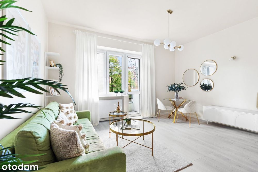 Kawalerka z oddzielną kuchnią i balkonem | w przedwojennej kamienicy