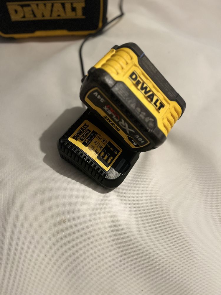 Zestaw Dewalt 9ah+ladowarka