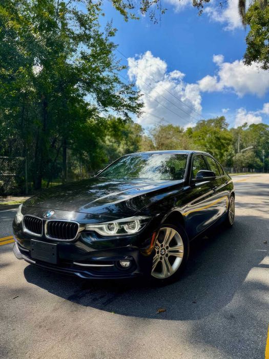 BMW 3 Series 330i xDrive      2017