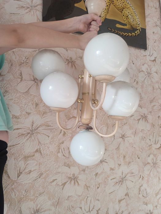 Світильник в хорошому стані