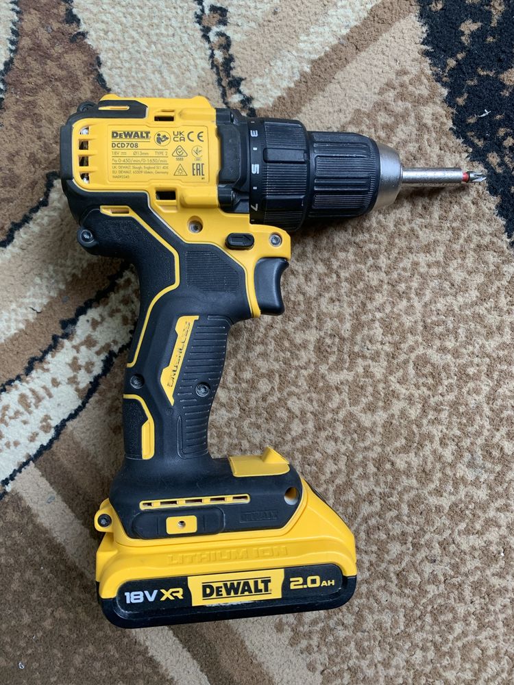 Шуруповерт DEWALT 708  18v