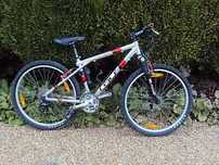 Bicicleta montanha GT + Shimano Deore + Rockshox