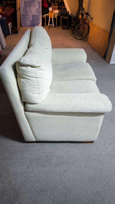 Sofa em 2 lugares bom estado - tecido suave