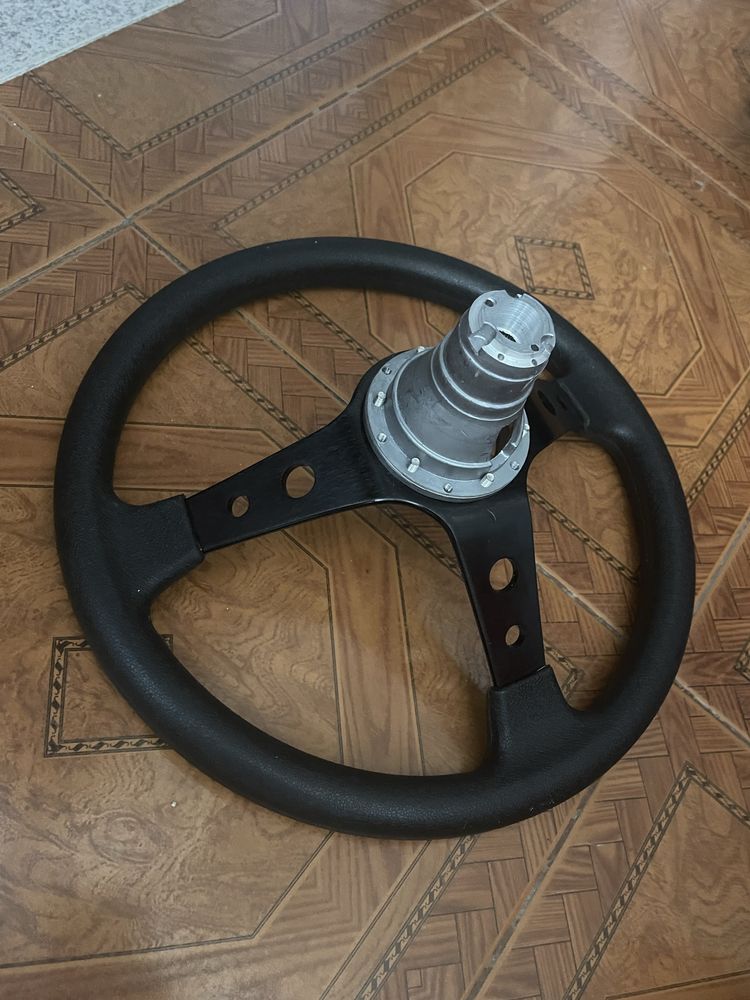 Vendo volante desportivo com ou sem cubo opel