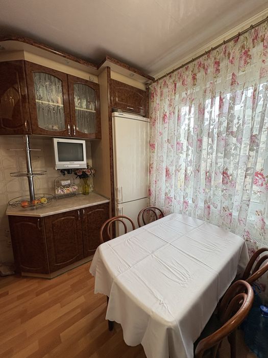 Продам 3-х комнатную квартиру на холодной горе