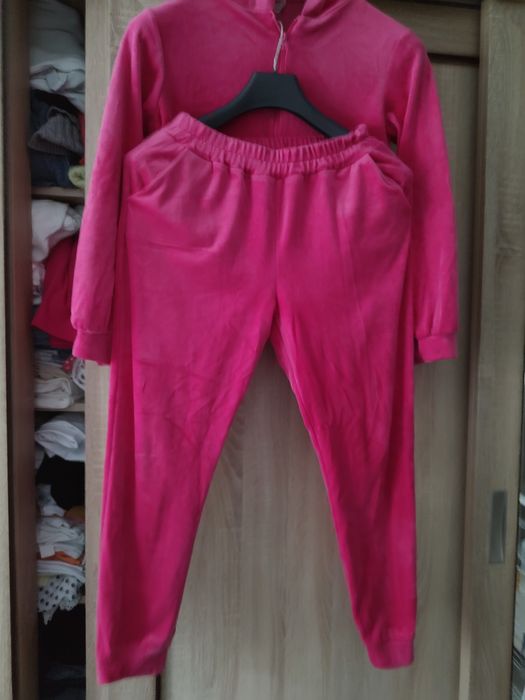 Dres damski  welurowy