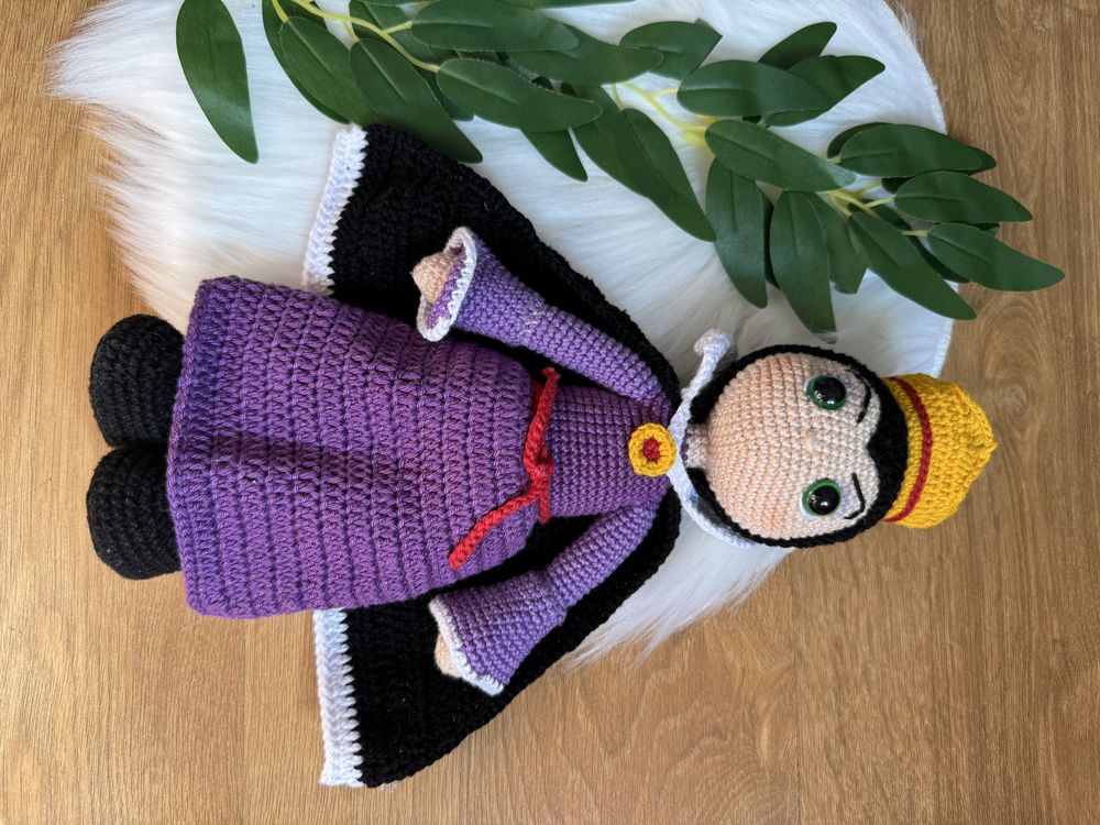 Boneca Rainha Ma em croche / amigurumi