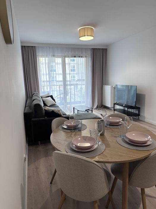 3pokojowe mieszkanie z dwiema łazienkami m.parkingowe. Blisko morza