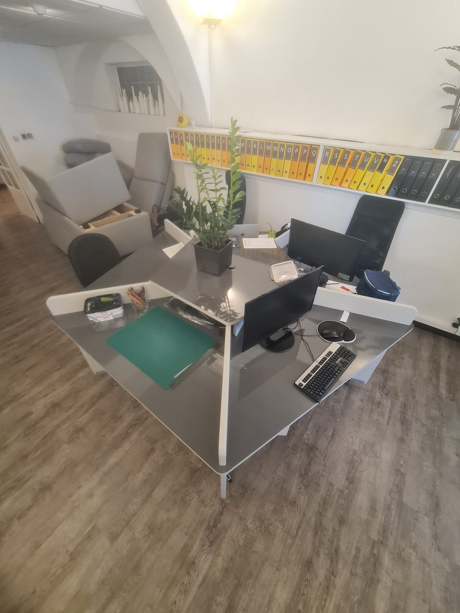 Mesa escritorio pentagonal