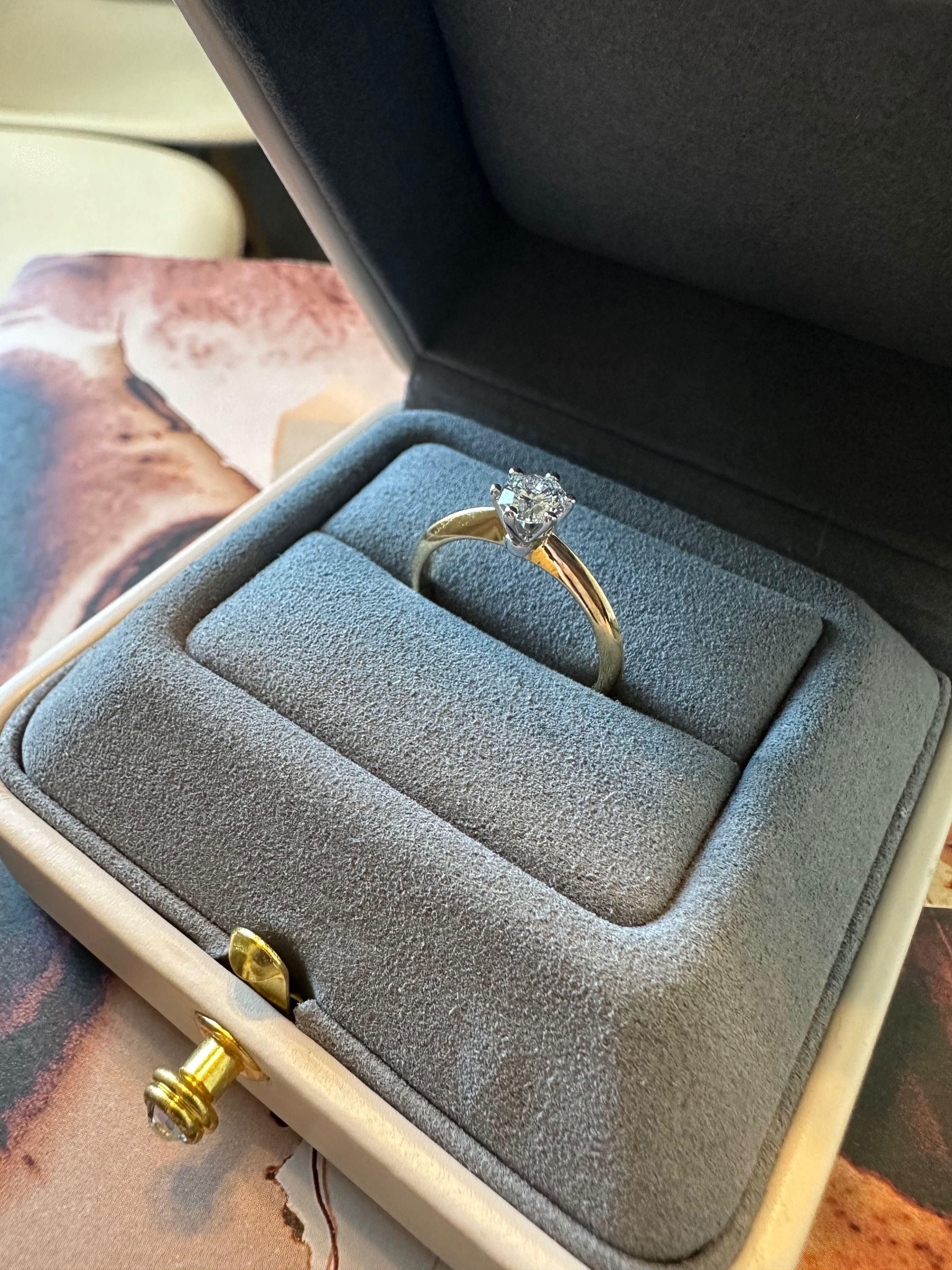 Nowe zaręczynowy pierścionek z diamentem 0.5 ct E/vs2 GIA