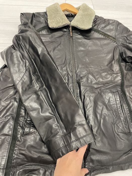 Шкіряна чоловіча куртка