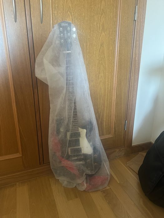 Guitarra eletrica court CR100 nunca usada