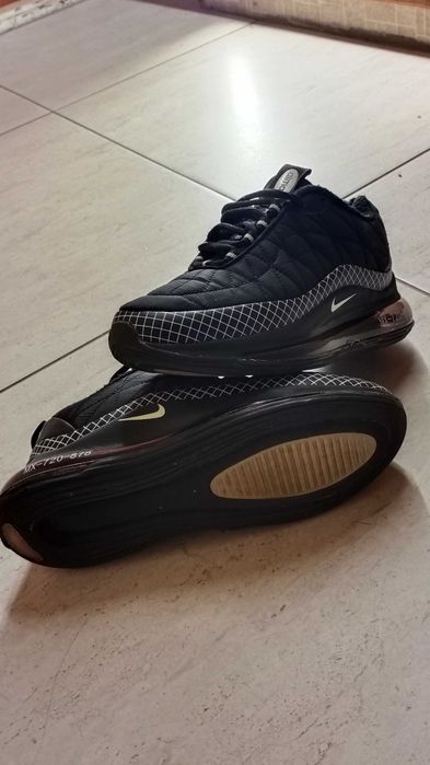 Кросівки Nike air max 720-818