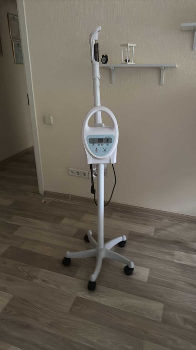 Кушетка косметологічна для косметолога/масажиста