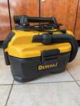 DeWALT odkurzacz akumulatorowo-sieciowy DCV582