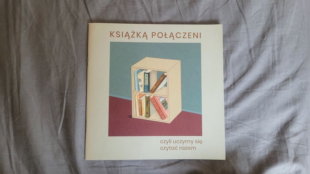 Pierwsze Abecadło i Książką połączeni
