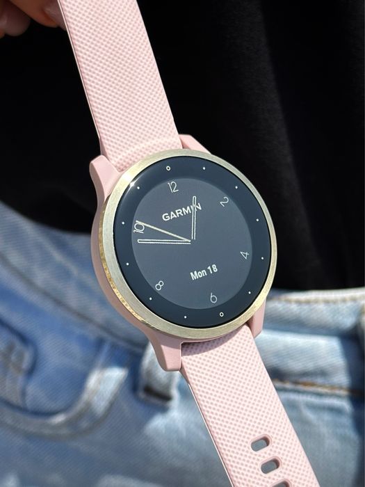 Смарт годинник Garmin Vivoactive 4s
