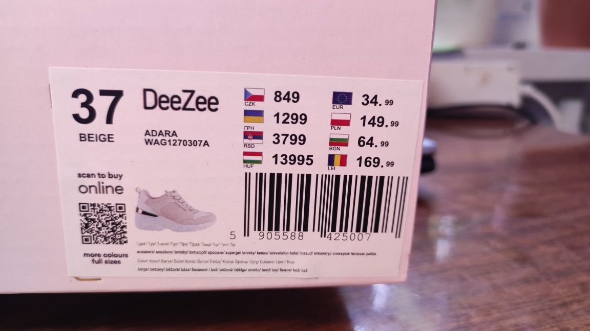 Buty sneakersy na koturnie 37 raz założone DeeZee