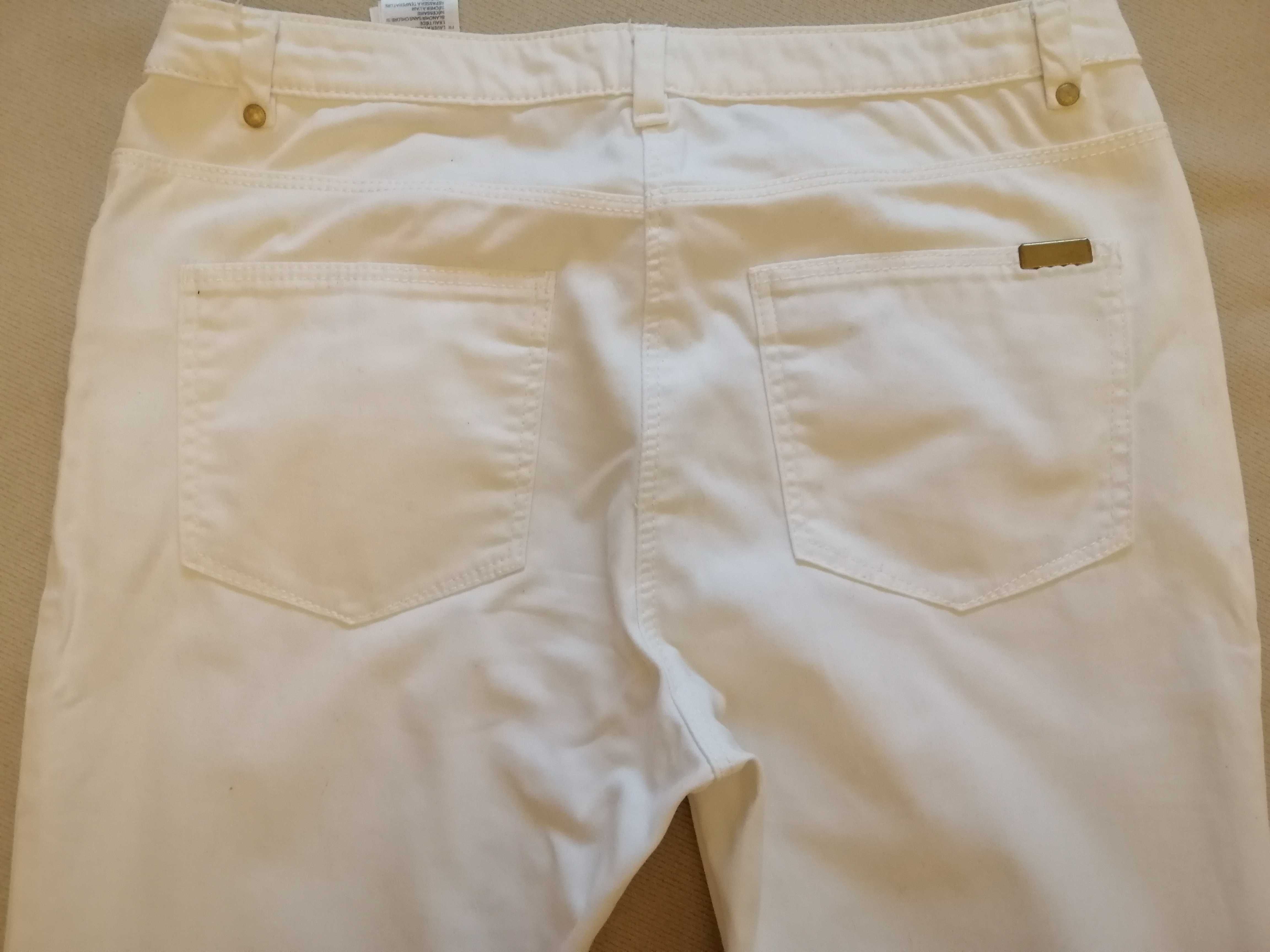 Білі вкорочені завужені брюки h&m