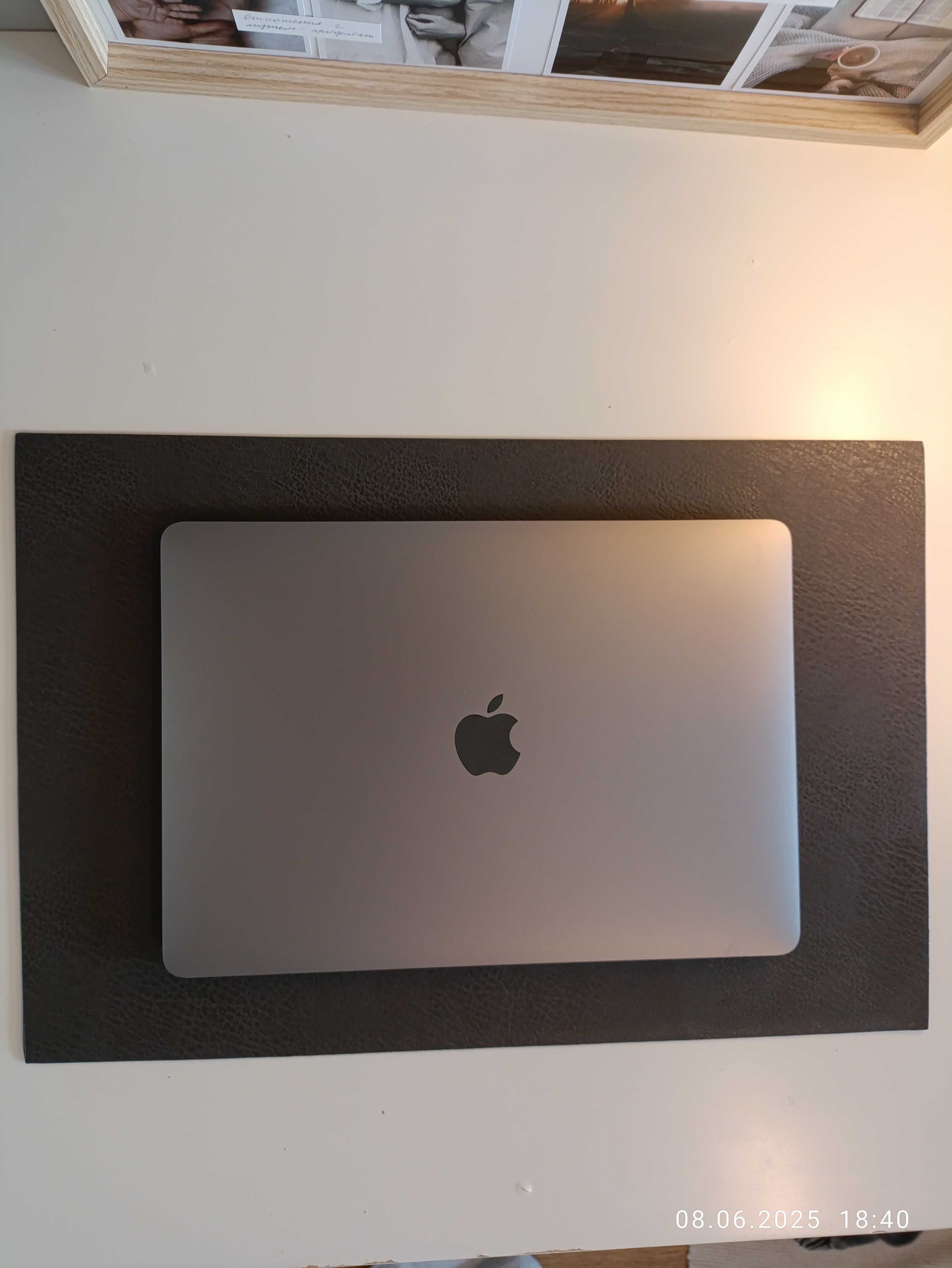 MacBook Air M1 8 256