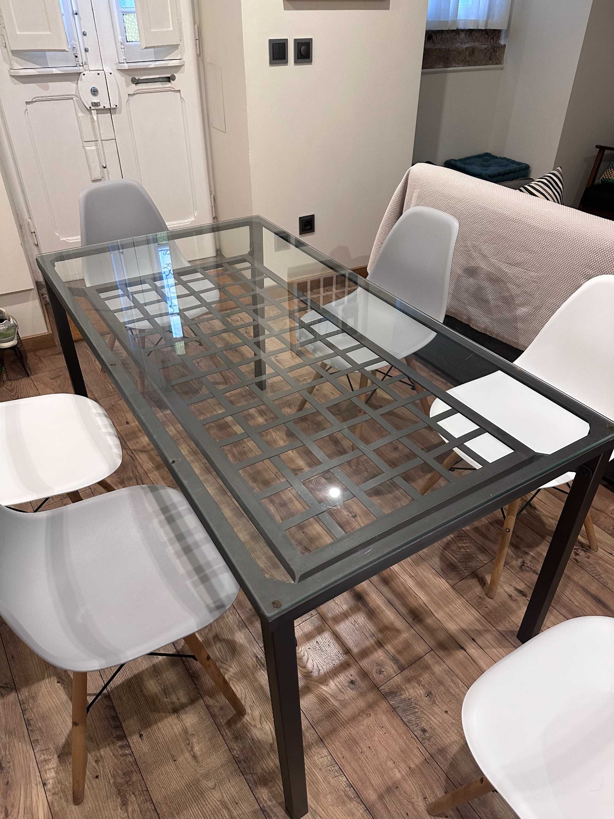 Mesa IKEA Granas