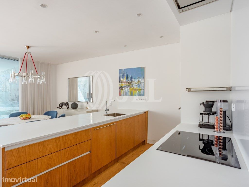 Apartamento T2 com garagem no LAKE 24, em Vilamoura, Algarve