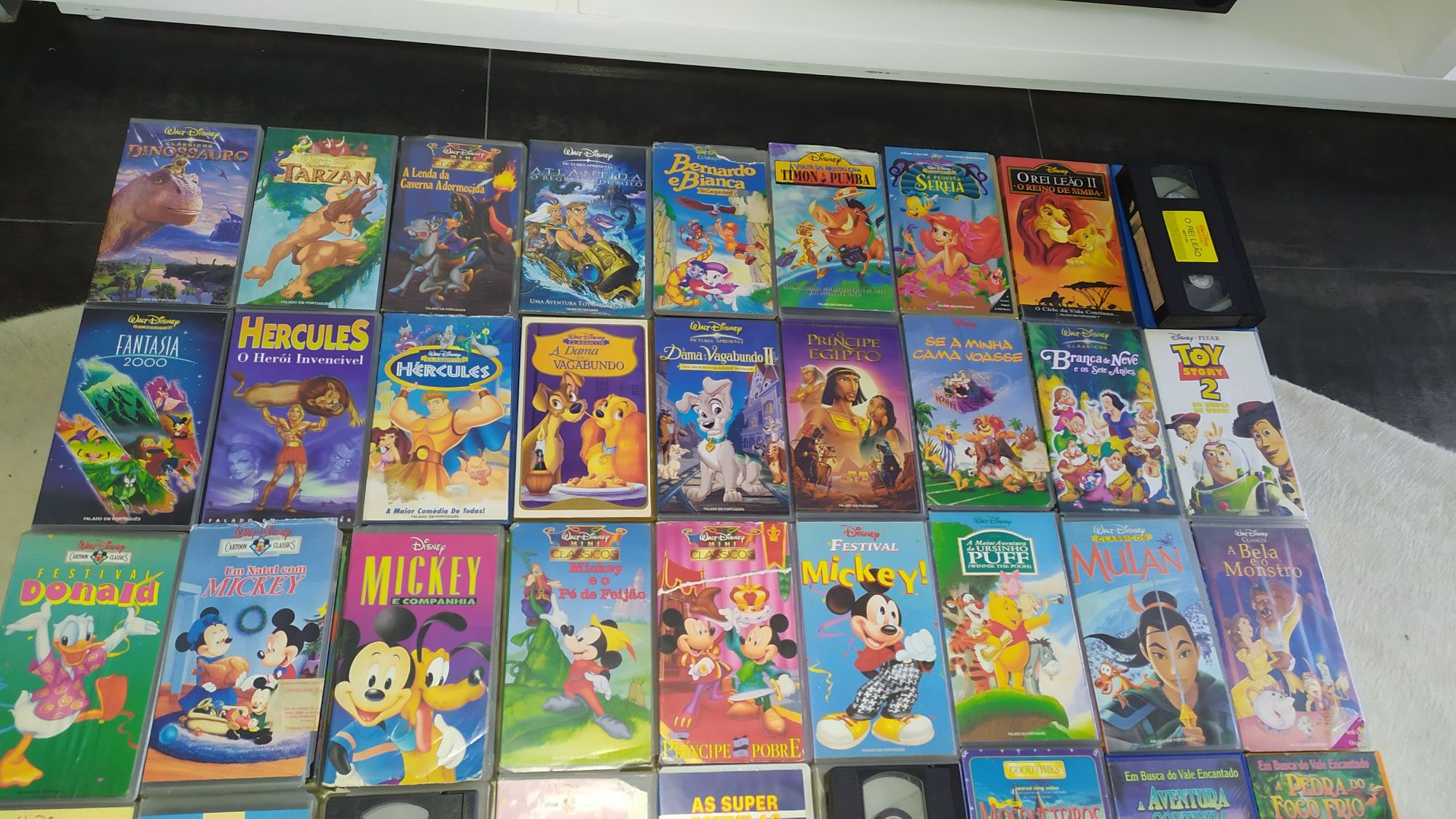 Vhs infantis desenhos animados Disney, Pixar etc...