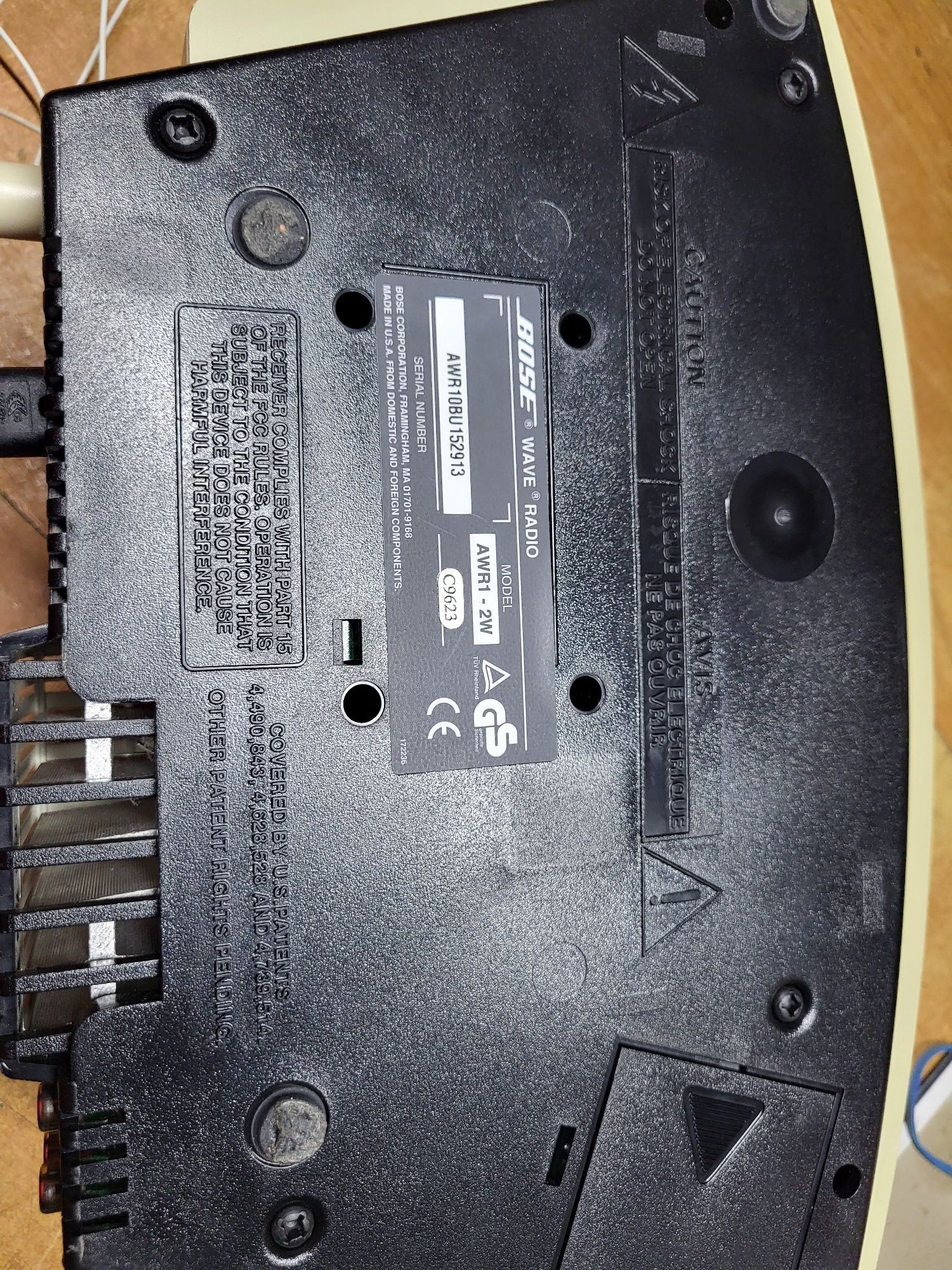 Radiobudzik Bose AWR1-2W