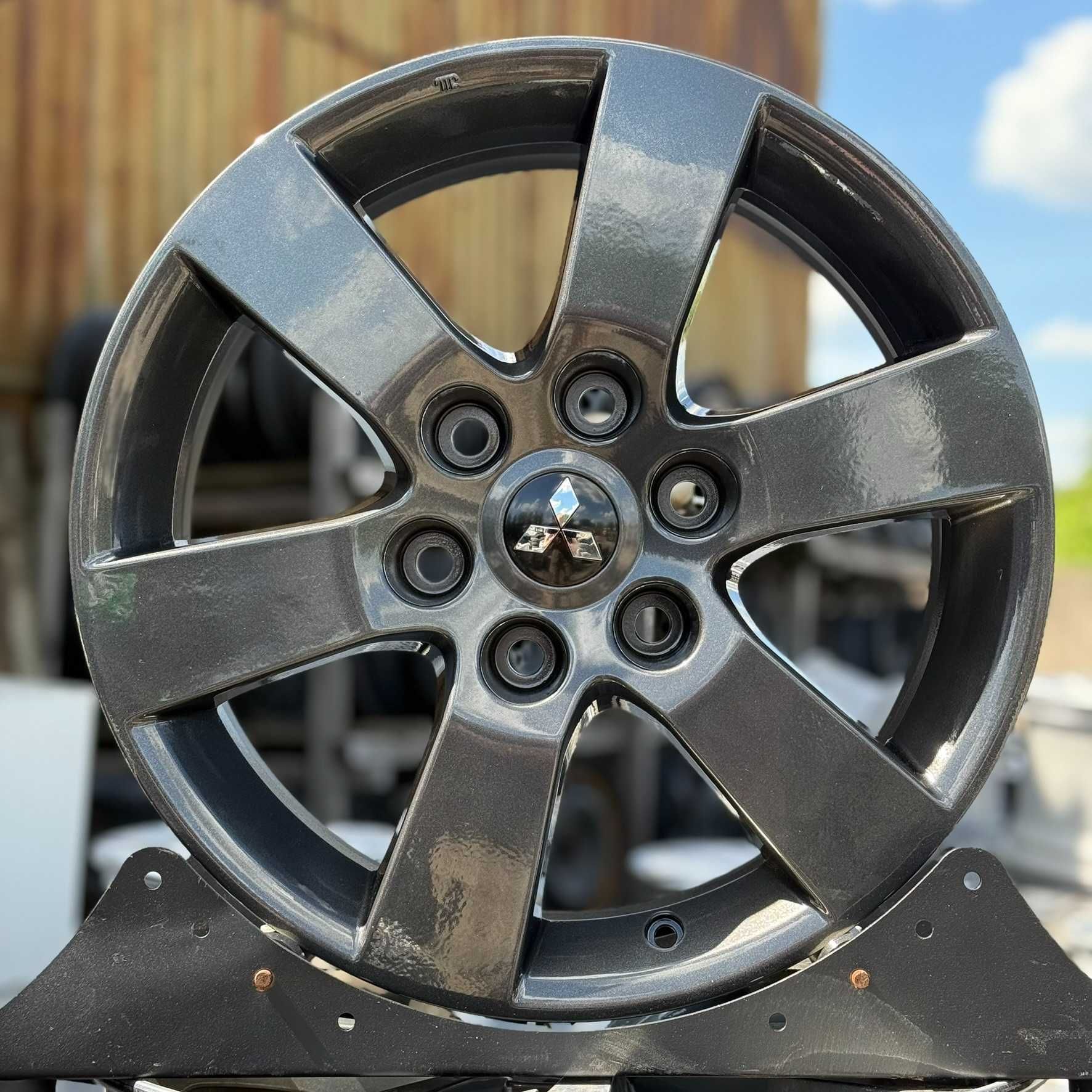 Оригінальні диски 6/139.7 r18 Mitsubishi Pajero